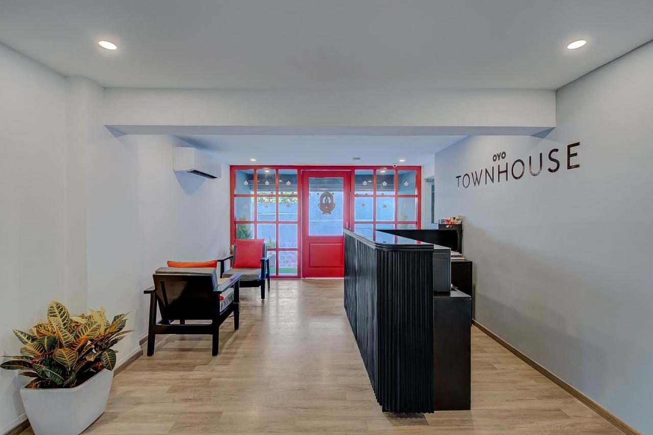 Phursungi Oyo Townhouse 048 Hadapsar酒店 外观 照片